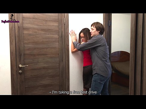 ❤️ Seksi Emlakçı, Dairesini Satarken Amını Gerizekalı ve Sikikleri - Krempai ️❌ Porno vk bizde ️❤